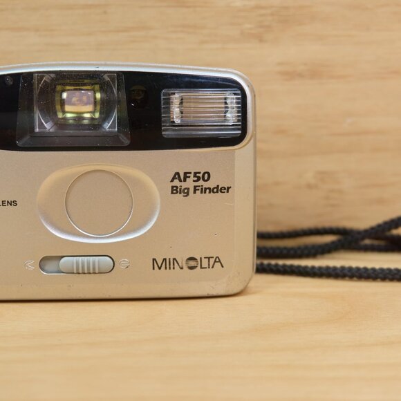 Minolta AF50 Big Finder Point and Shoot 35mm Film Camera - Picture 2 of 8
